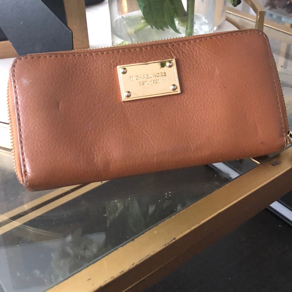 Aunthentic Michael Kors Wallet